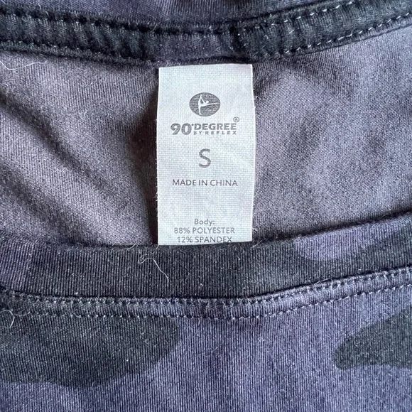 90 Degree By Reflex Crop Tank Tops (2) - Picture 4 of 4